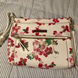 Gorgeous Liz Claiborne floral spring/summer purse.